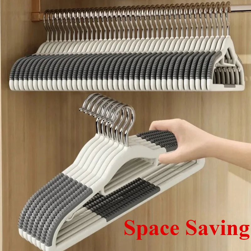 Conjunto de 30 Cabides Antiderrapantes com Gancho Rotativo | Organização para Lavanderia, Banheiro e Quarto