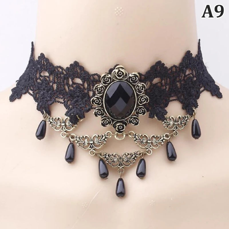Gargantilha Gótica Feminina com Cristal e Renda – Colar Vintage Vitoriano Steampunk