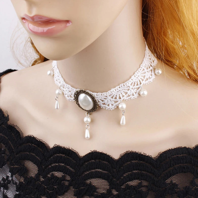 Gargantilha Gótica Feminina com Cristal e Renda – Colar Vintage Vitoriano Steampunk
