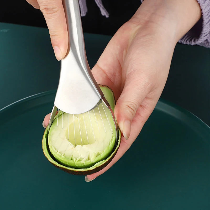 Fatiador de Abacate em Aço Inoxidável | Cortador 3 em 1 para Frutas – Ferramenta Multifuncional de Cozinha