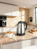 Chaleira Elétrica Inteligente 2L | Aço Inoxidável, Desligamento Automático e Base Rotativa 360°