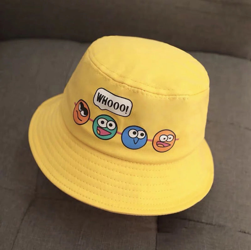 Chapéu Infantil Bucket Hat – Estilo Coreano com Expressão Divertida para Meninos e Meninas (2 a 6 anos)