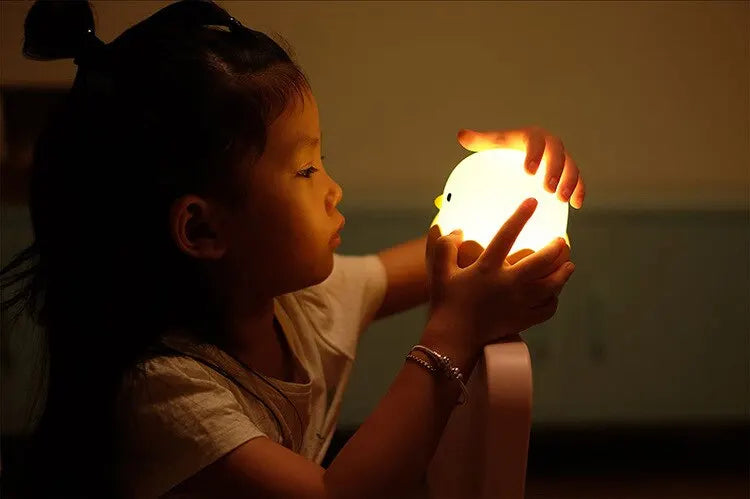 Luz Noturna Infantil em Silicone – Pato com Temporizador, Recarregável USB e Controle por Toque